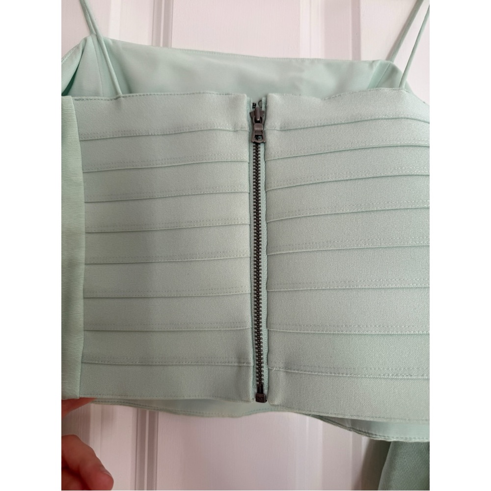 Alice + Olivia Nakia Cold Shoulder Crop Top Mint Green Size 8 - Picture 7 of 9